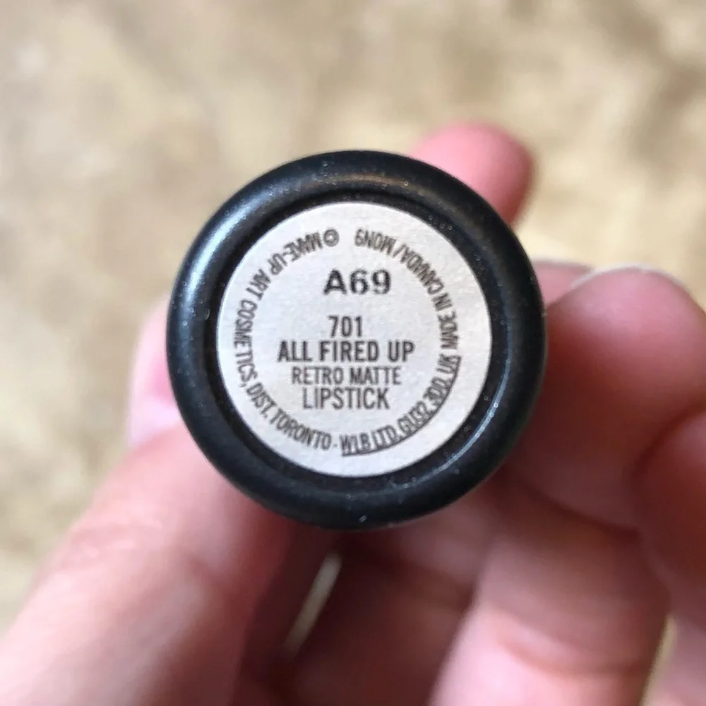 NIB MAC Retro Matte All Fired Up Lipstick